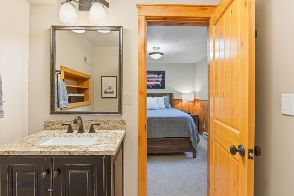 2081 Little Bear Road, Gallatin Gateway MT 59730
