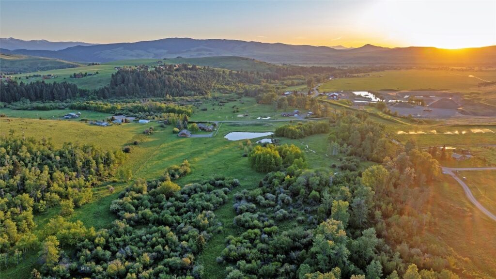 2081 Little Bear Road, Gallatin Gateway MT 59730