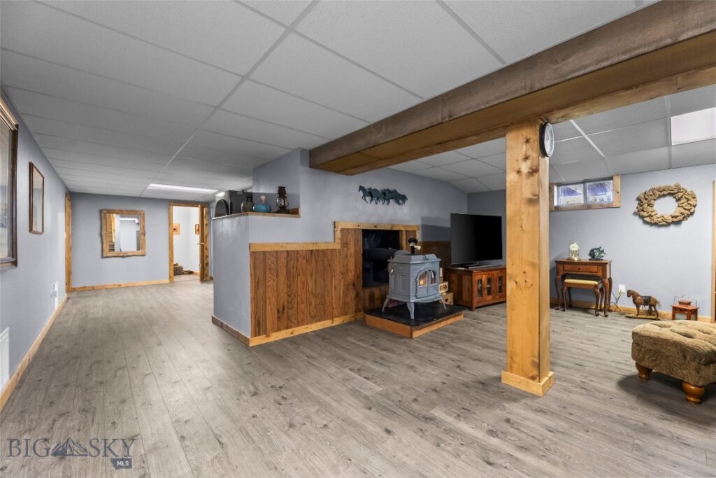 21 Mcpherson Lane, Wilsall MT 59086