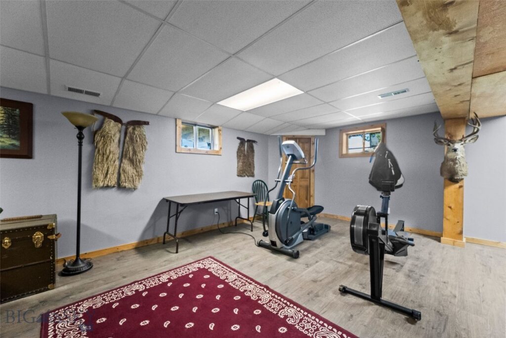 21 Mcpherson Lane, Wilsall MT 59086