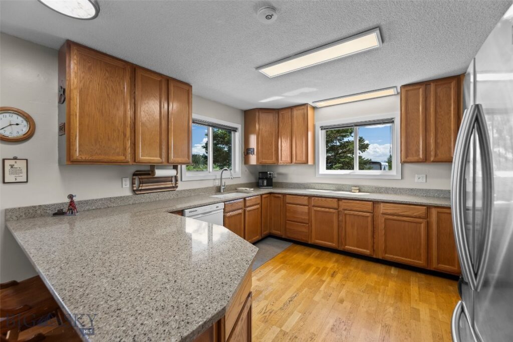 21 Mcpherson Lane, Wilsall MT 59086