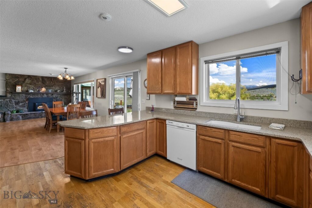 21 Mcpherson Lane, Wilsall MT 59086