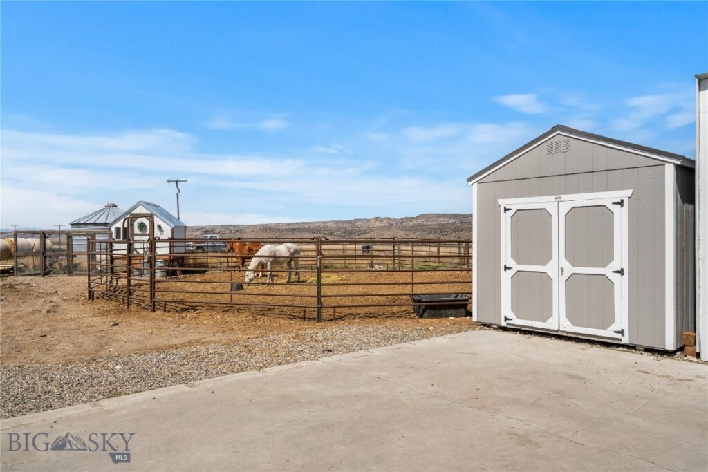 2117 Nixon Gulch Road, Manhattan MT 59741