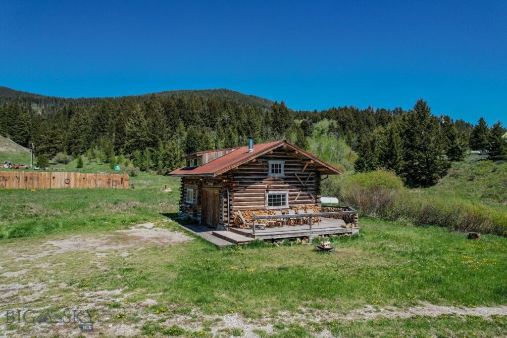 212 Hebgen Lodge Road, West Yellowstone MT 59758