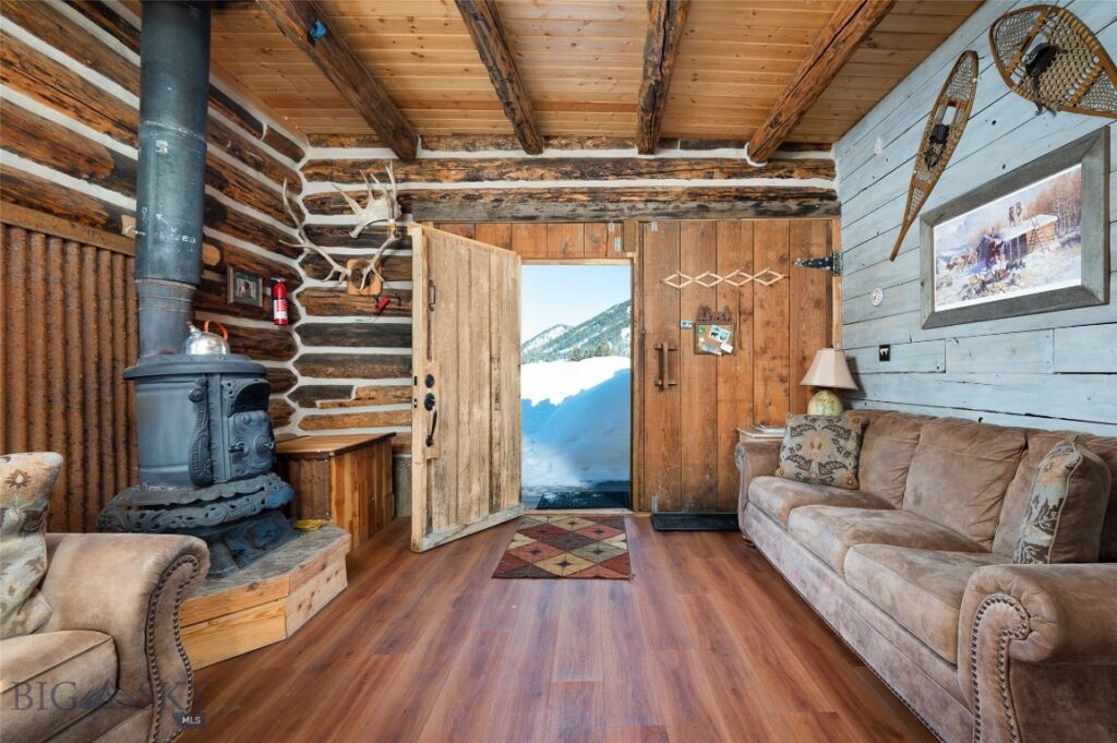 212 Hebgen Lodge Road, West Yellowstone MT 59758