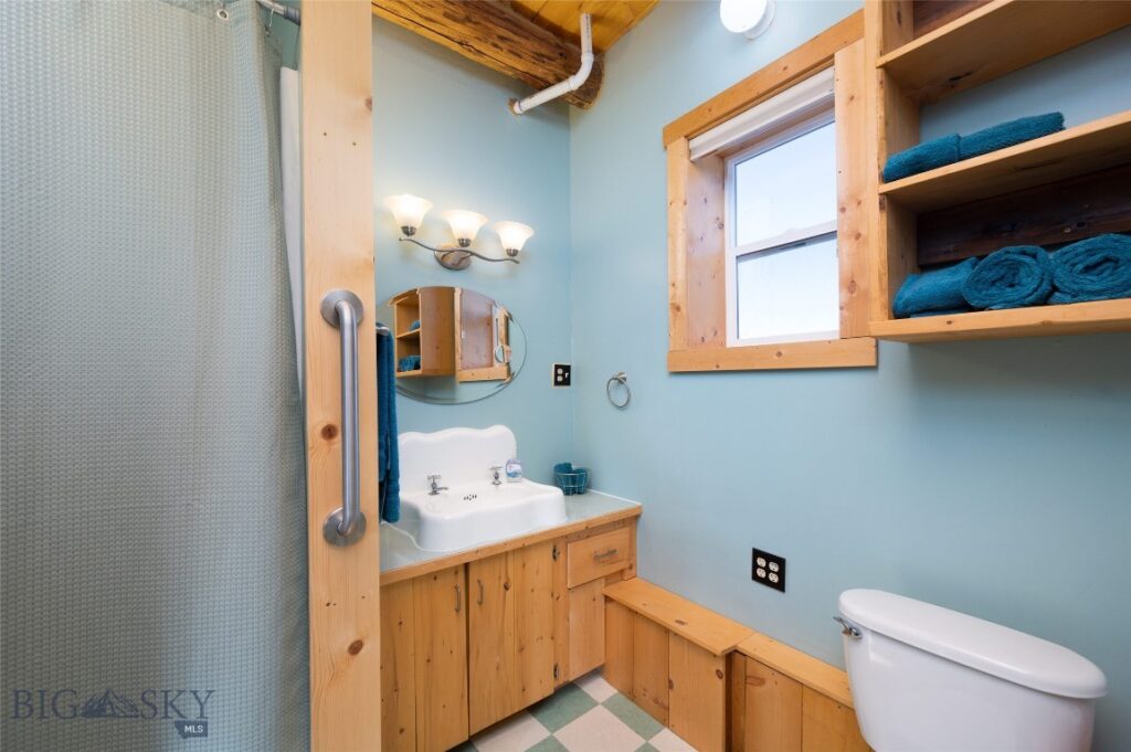 212 Hebgen Lodge Road, West Yellowstone MT 59758