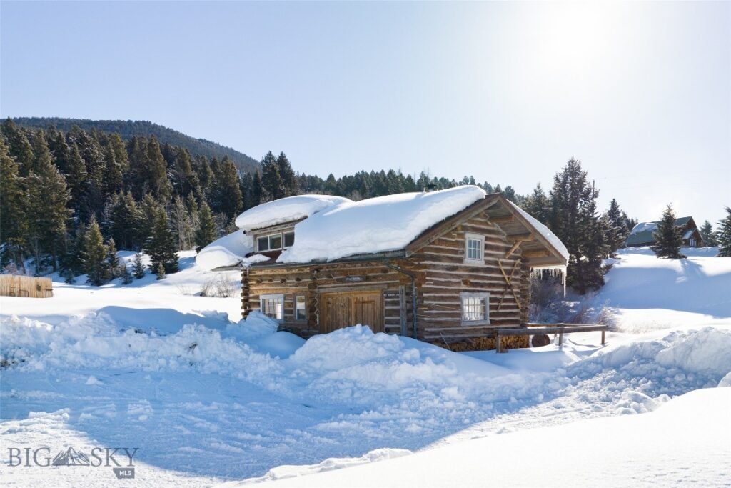 212 Hebgen Lodge Road, West Yellowstone MT 59758