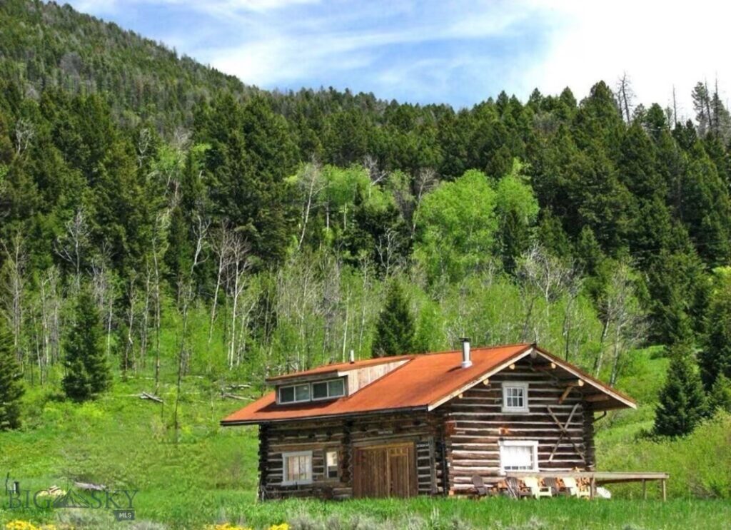212 Hebgen Lodge Road, West Yellowstone MT 59758