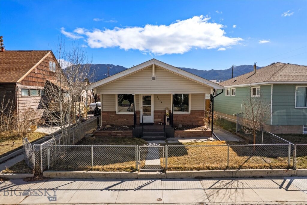 2124 Roberts, Butte MT 59701
