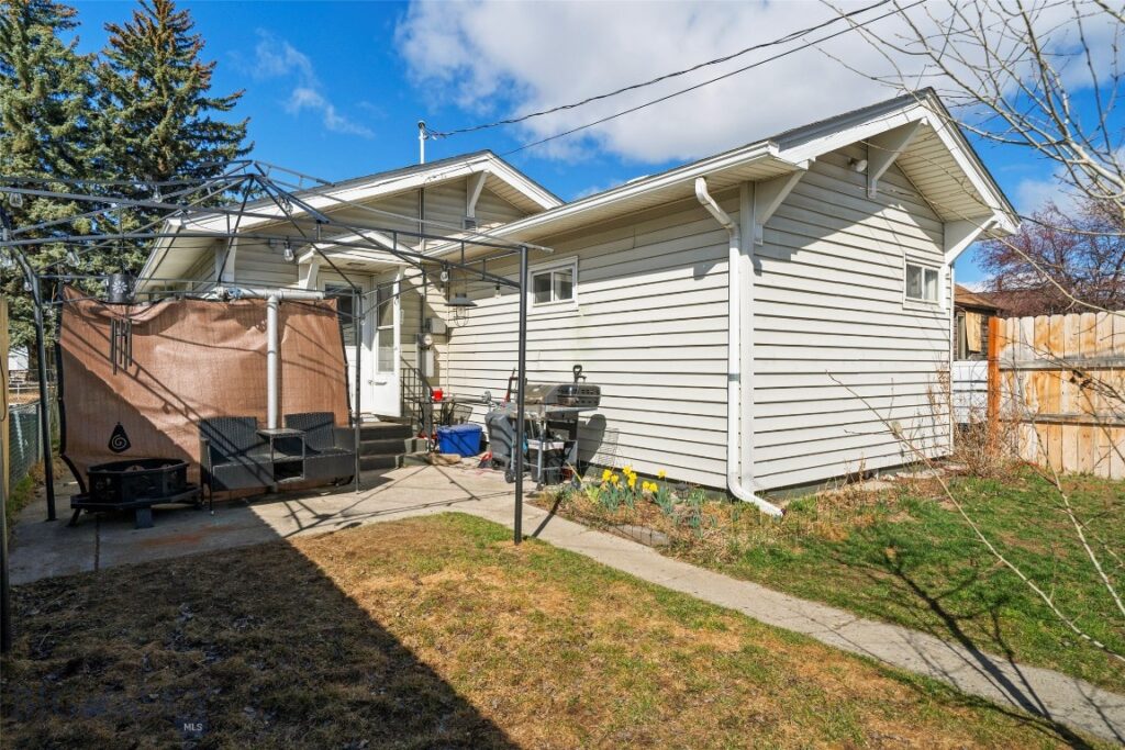 2124 Roberts, Butte MT 59701