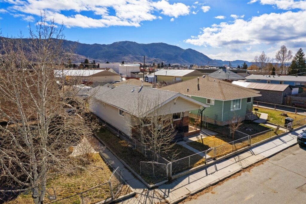 2124 Roberts, Butte MT 59701