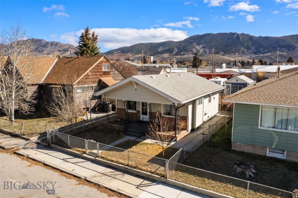 2124 Roberts, Butte MT 59701