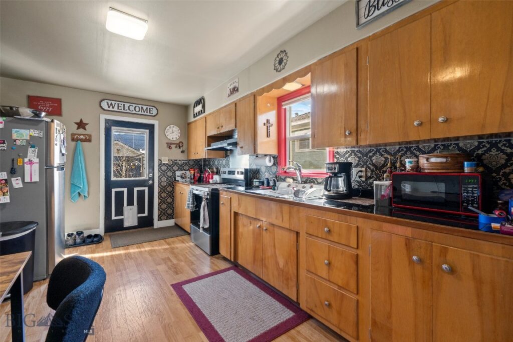 2124 Roberts, Butte MT 59701