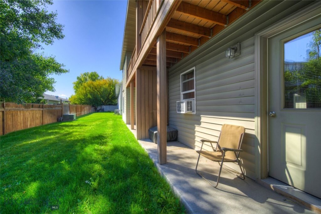 216 Show Place, Belgrade MT 59714