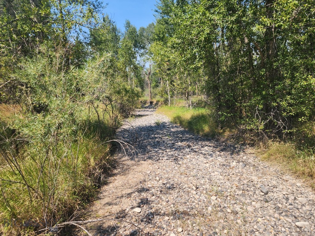 2171 Stagecoach Trail, Manhattan MT 59741