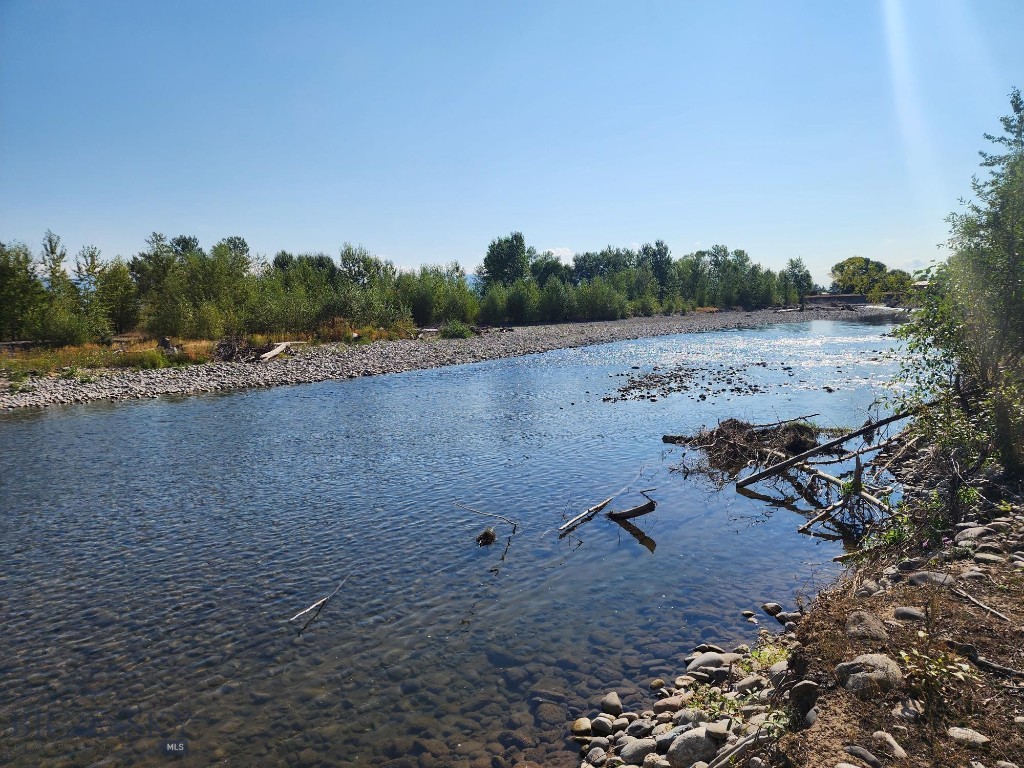 2171 Stagecoach Trail, Manhattan MT 59741