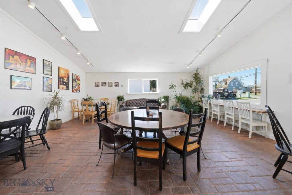 220 S Broadway Street, Belgrade MT 59714