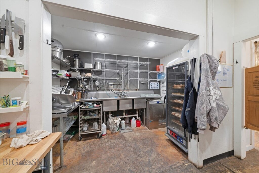 220 S Broadway Street, Belgrade MT 59714