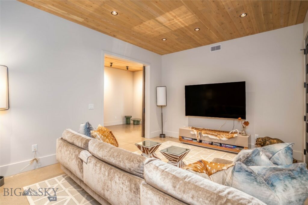 225 Alpen Strasse Street, Bozeman MT 59715