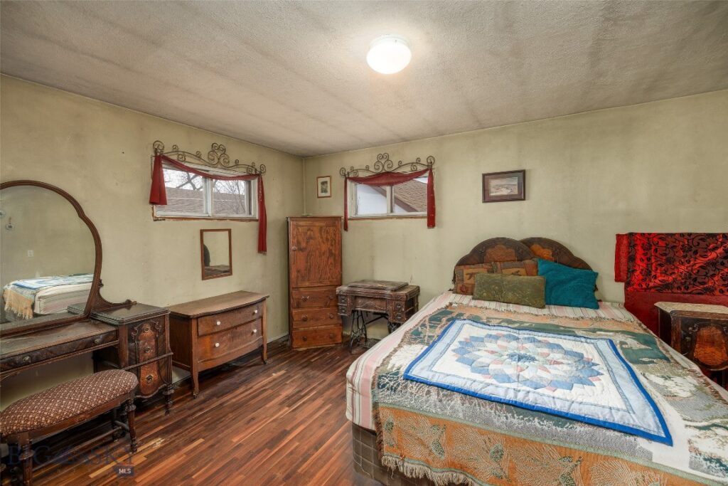 226 S E Street, Livingston MT 59047