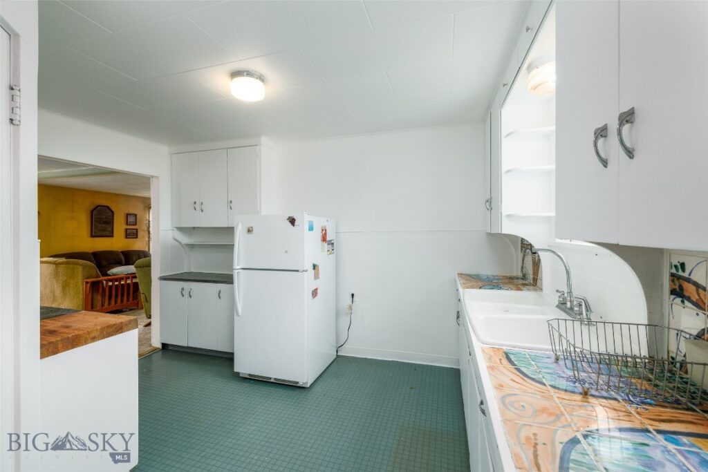 226 S E Street, Livingston MT 59047