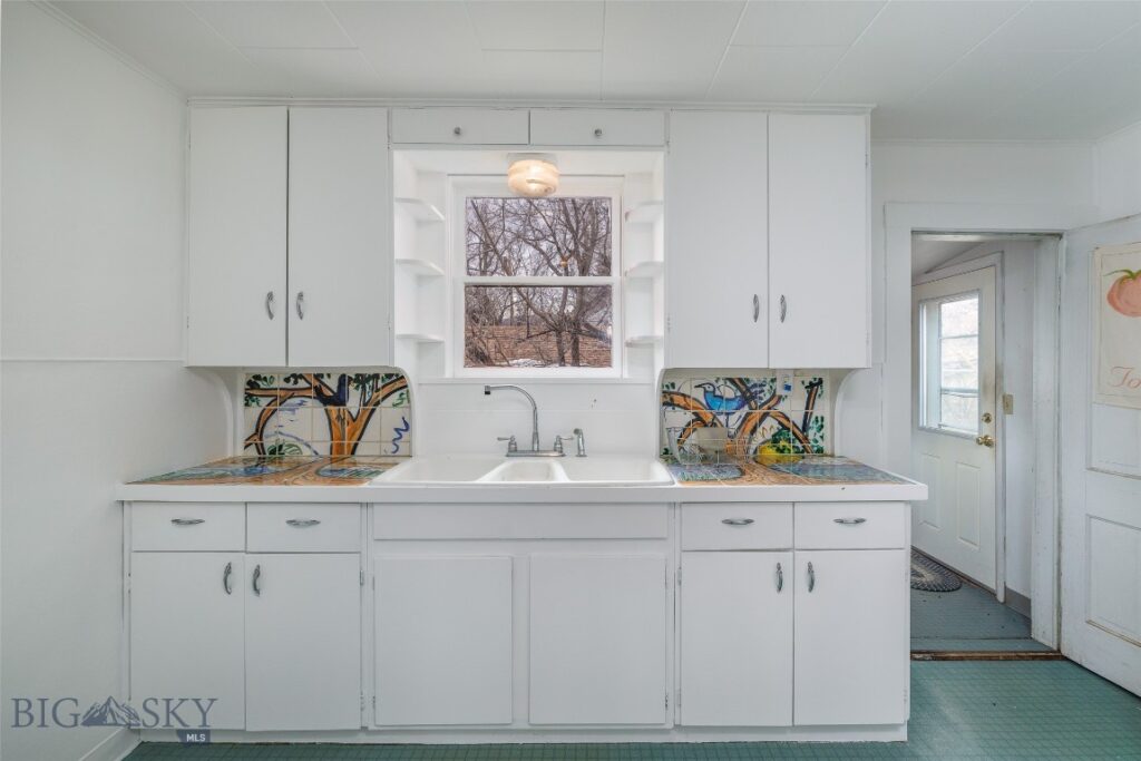 226 S E Street, Livingston MT 59047