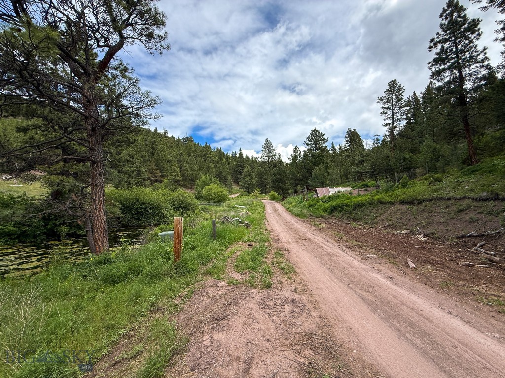 2270 Lynx Trail Drive, Wolf Creek MT 59648