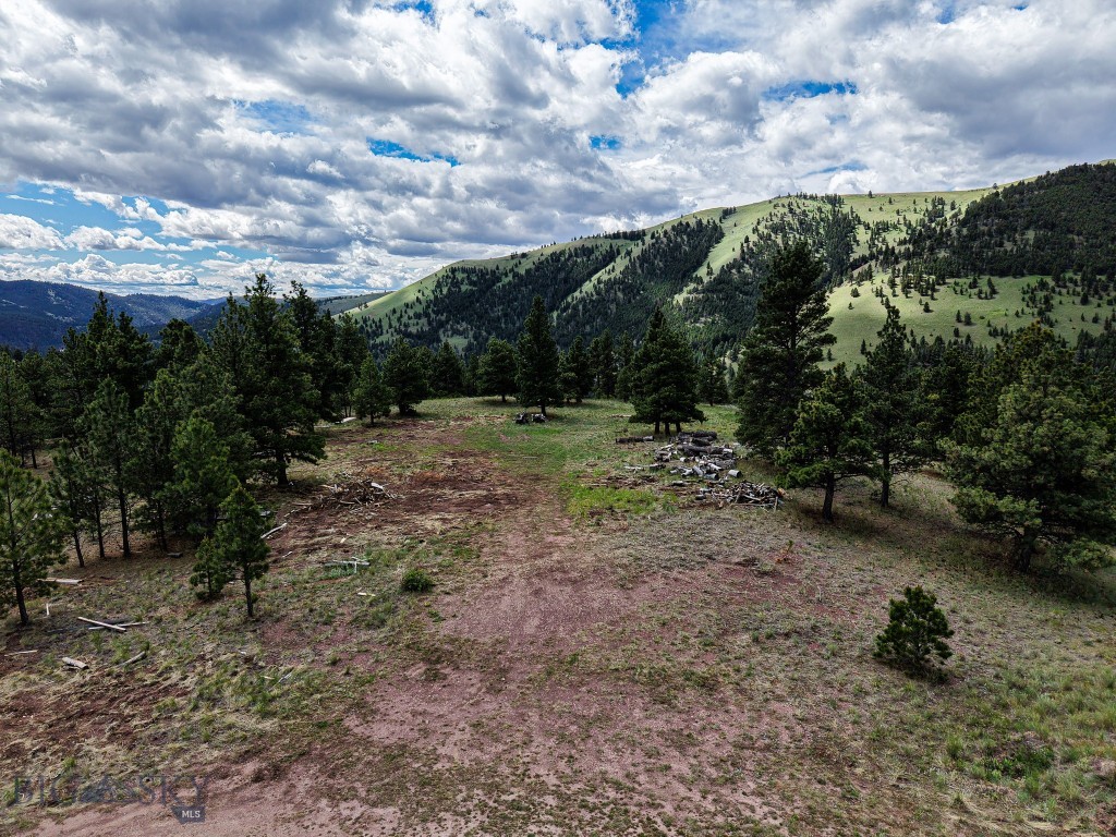 2270 Lynx Trail Drive, Wolf Creek MT 59648