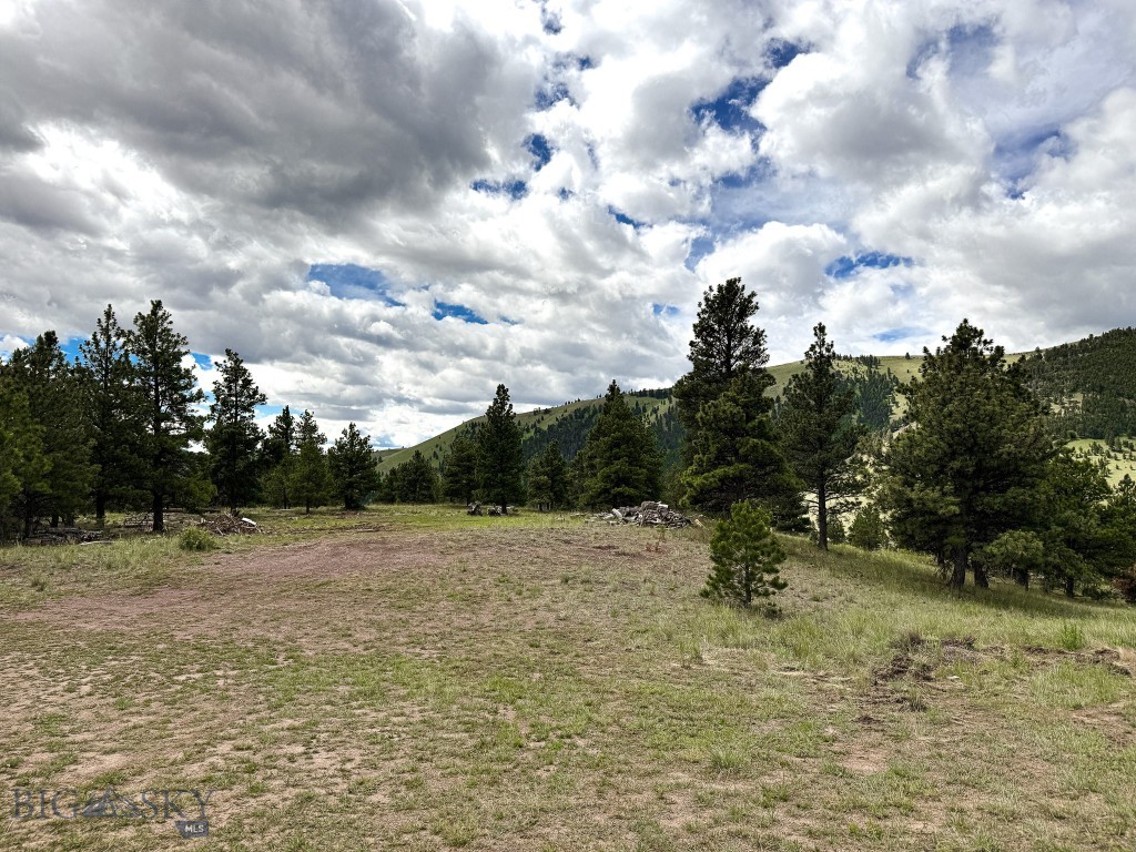 2270 Lynx Trail Drive, Wolf Creek MT 59648