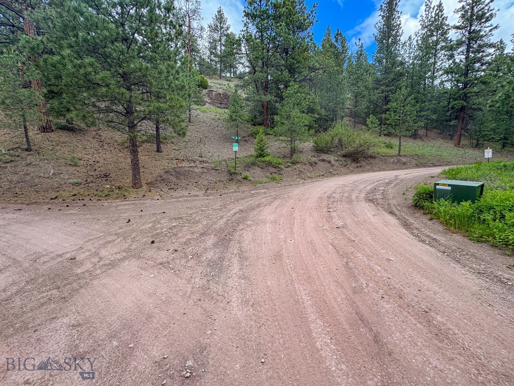 2270 Lynx Trail Drive, Wolf Creek MT 59648