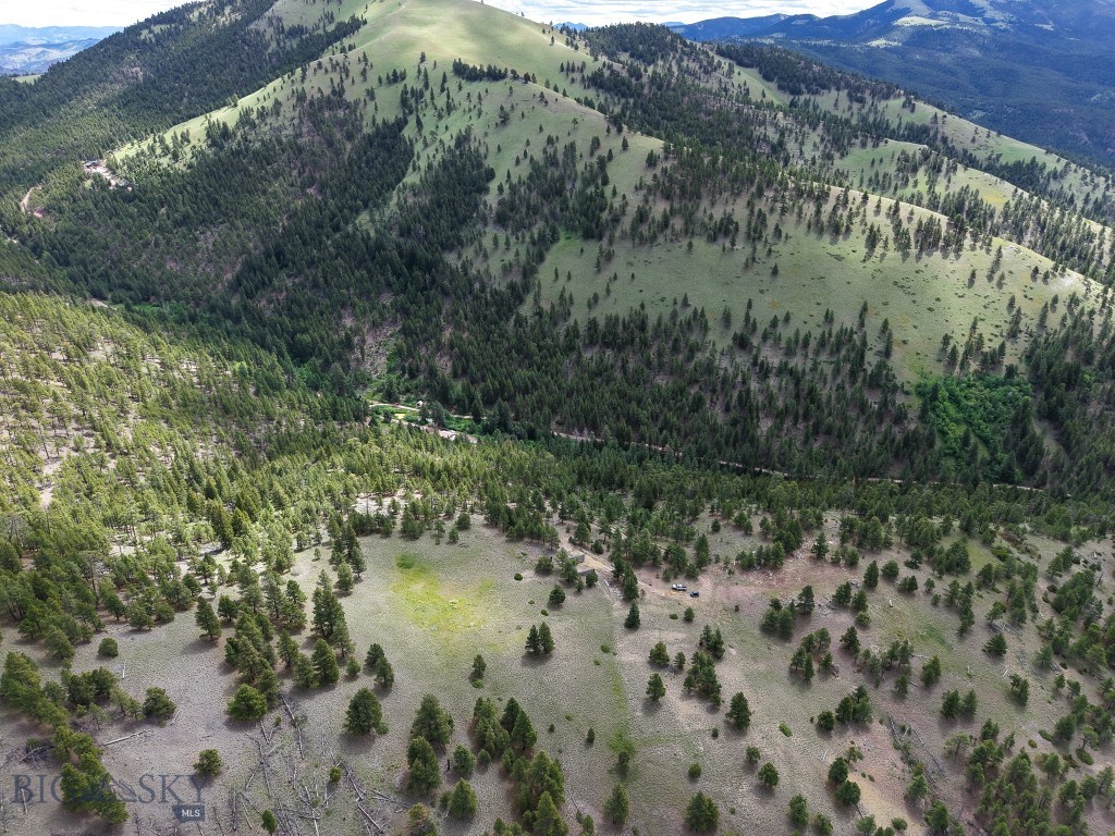 2270 Lynx Trail Drive, Wolf Creek MT 59648