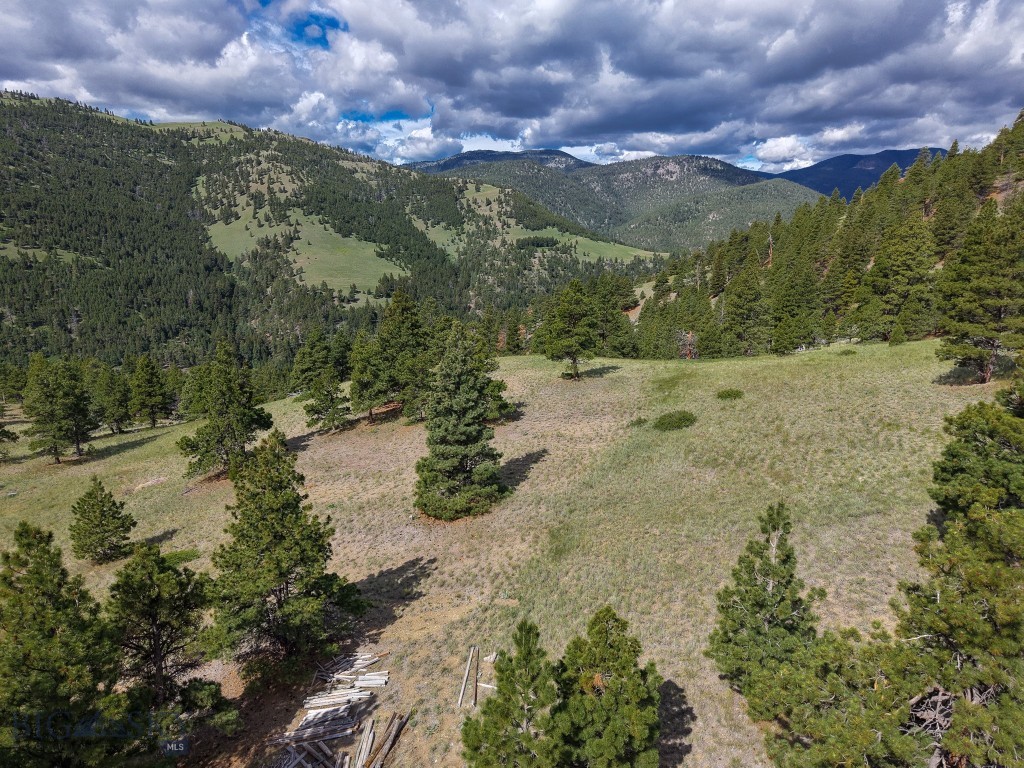 2270 Lynx Trail Drive, Wolf Creek MT 59648
