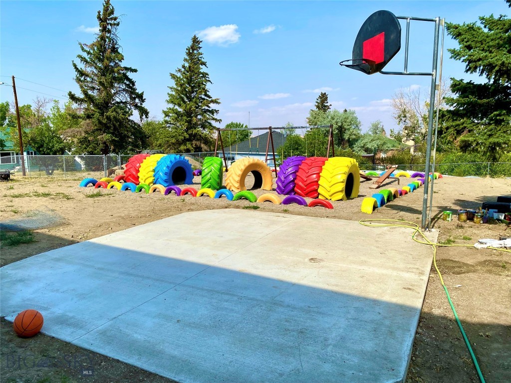 229 2nd Avenue SE, Cut Bank MT 59427