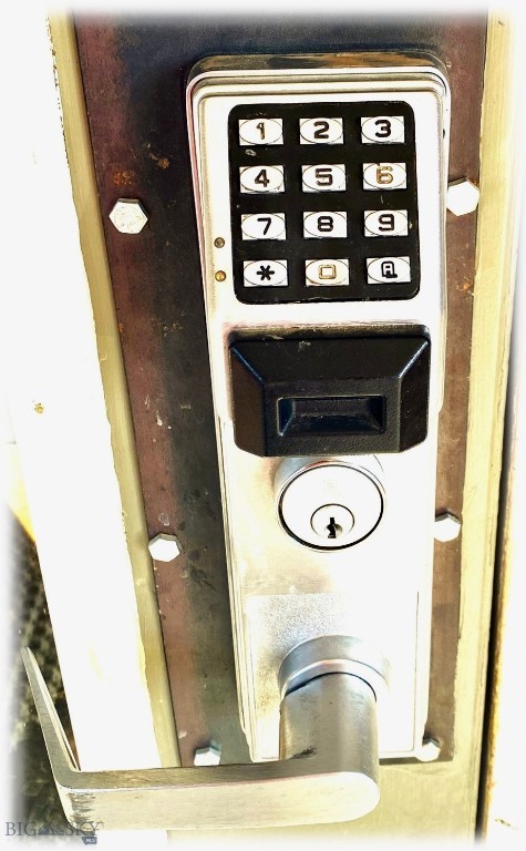 229 2nd Avenue SE, Cut Bank MT 59427