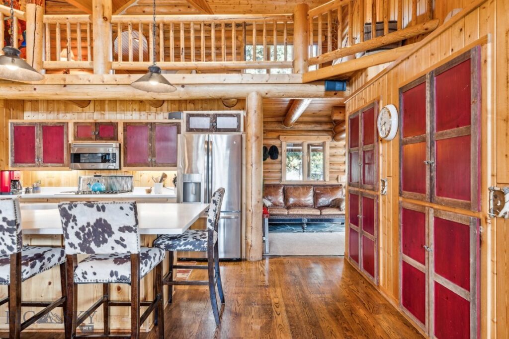 238 Great Gray Hollow, Gallatin Gateway MT 59730