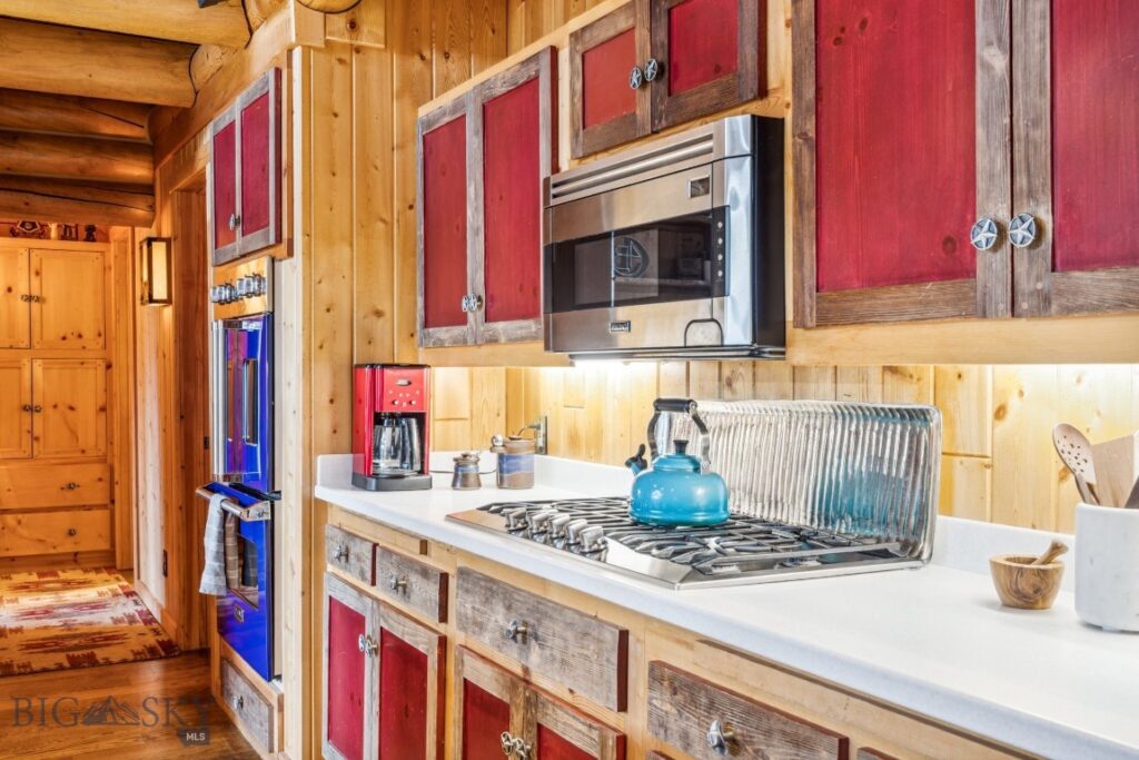 238 Great Gray Hollow, Gallatin Gateway MT 59730