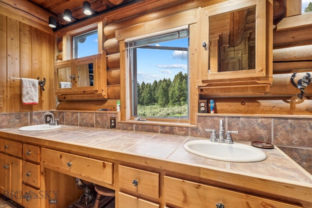 238 Great Gray Hollow, Gallatin Gateway MT 59730