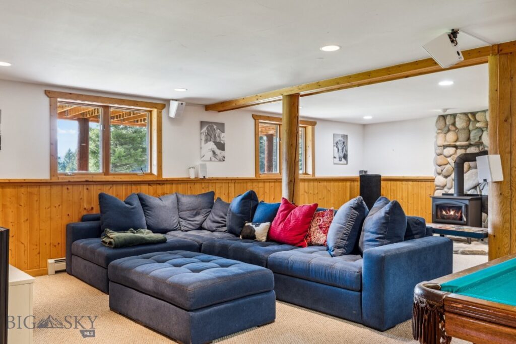 238 Great Gray Hollow, Gallatin Gateway MT 59730