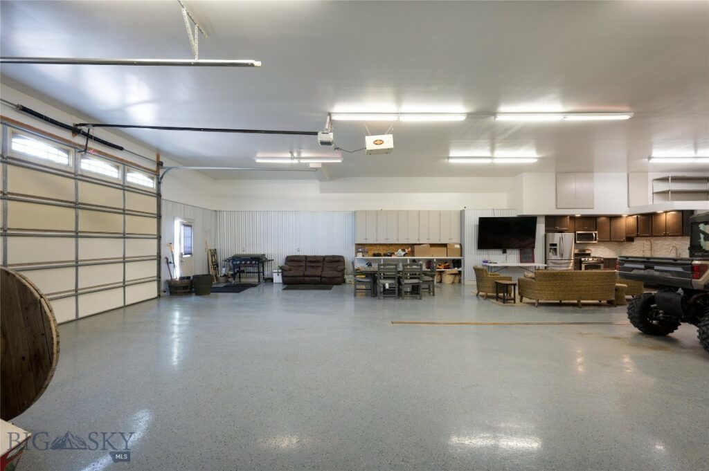 2490 E Cedar Meadows Lane, Manhattan MT 59741