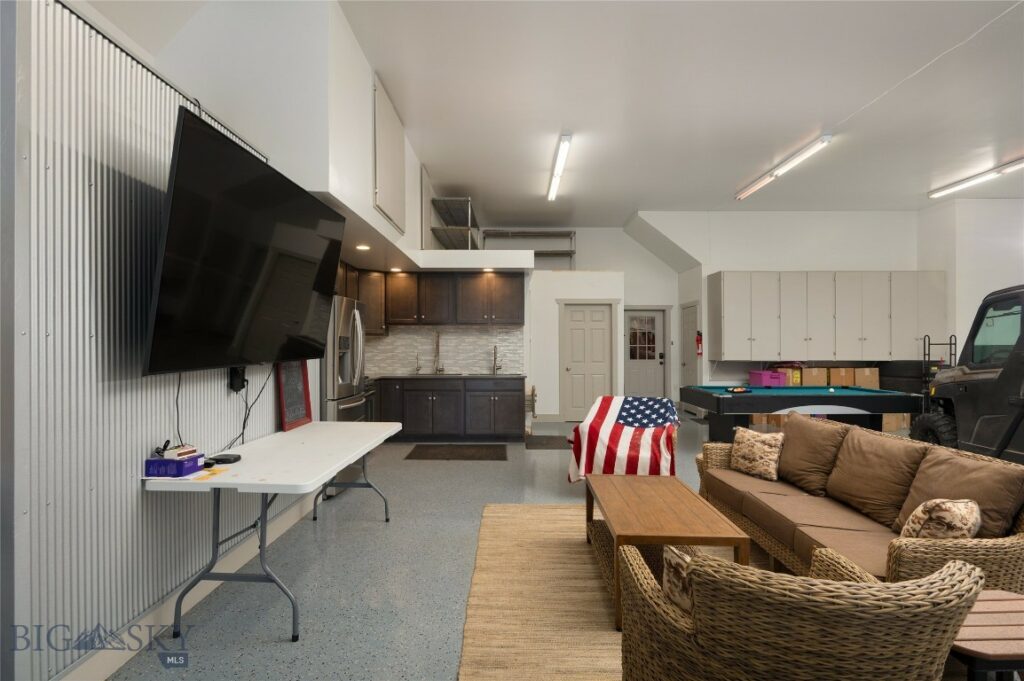 2490 E Cedar Meadows Lane, Manhattan MT 59741