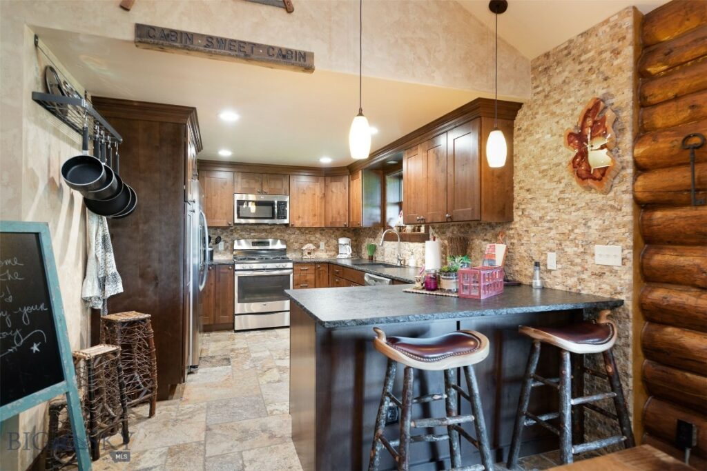 2490 E Cedar Meadows Lane, Manhattan MT 59741