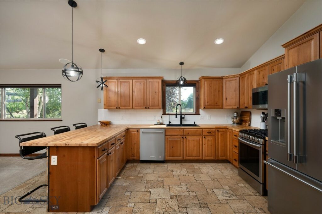 2490 E Cedar Meadows Lane, Manhattan MT 59741