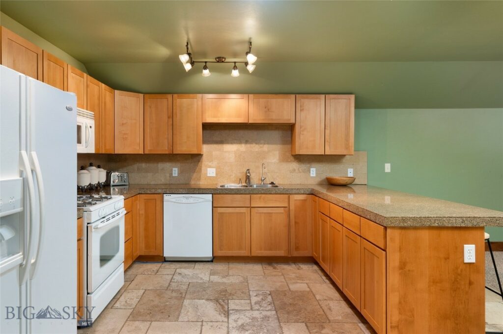 2490 E Cedar Meadows Lane, Manhattan MT 59741