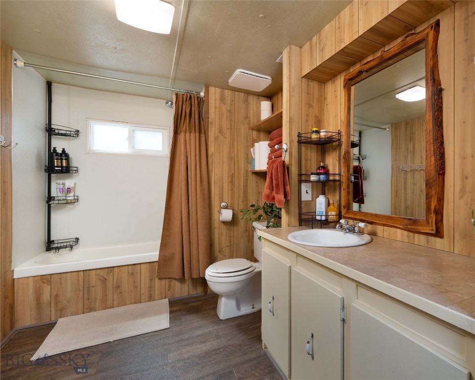 25 Emigrant Meadows Road, Emigrant MT 59065