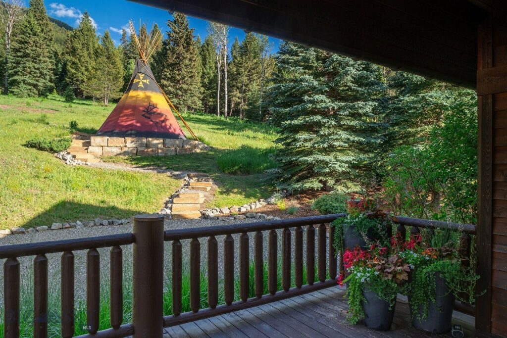 250 Pete’s Way, Big Sky MT 59730