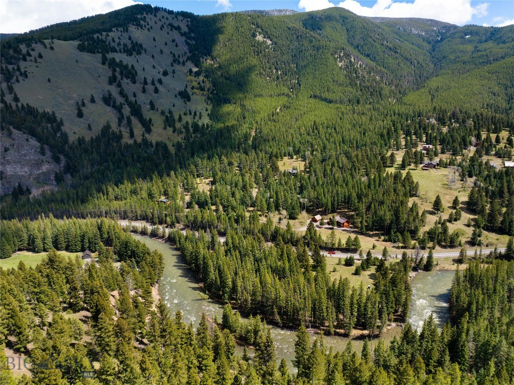 250 Pete’s Way, Big Sky MT 59730