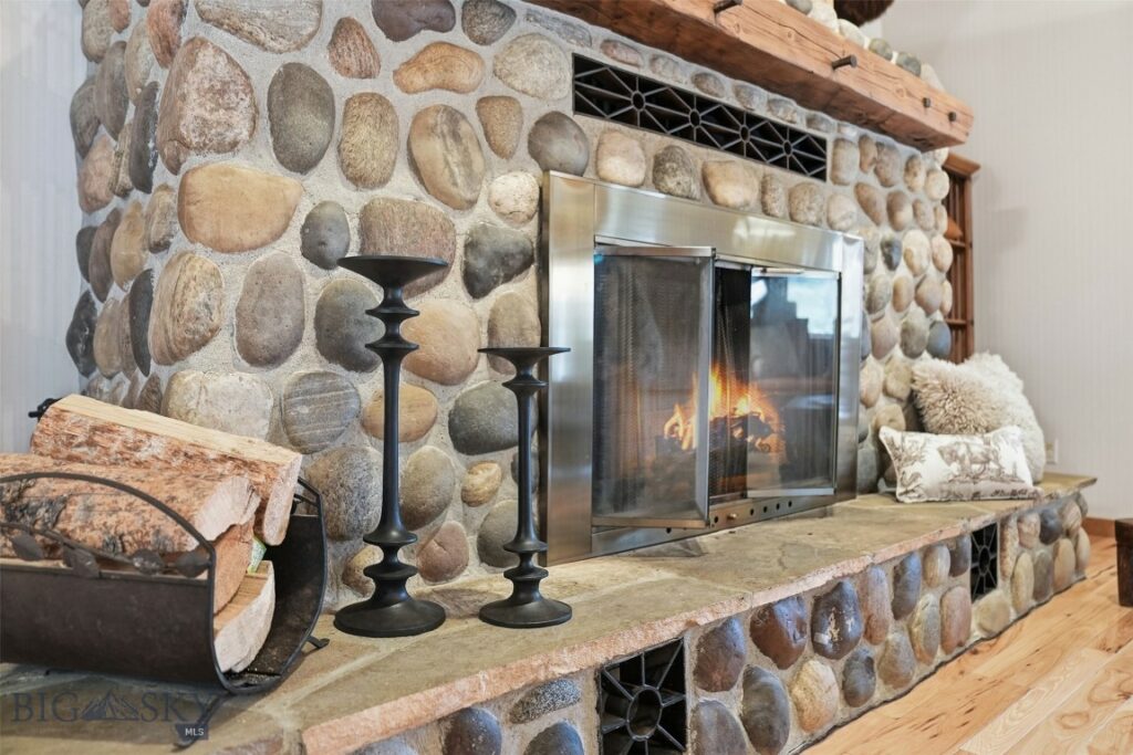 2500 Cottontail Road, Gallatin Gateway MT 59730