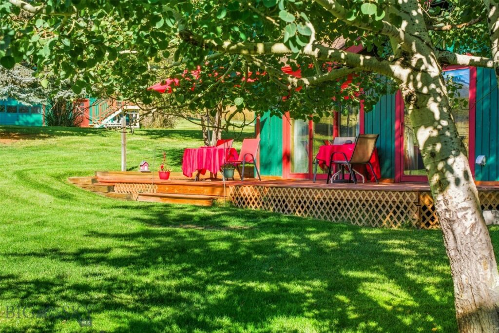 2500 Cottontail Road, Gallatin Gateway MT 59730