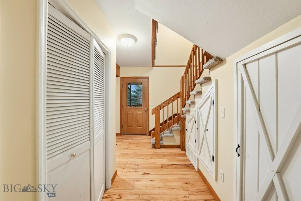 2500 Cottontail Road, Gallatin Gateway MT 59730