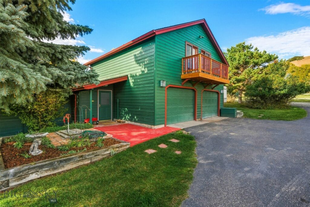 2500 Cottontail Road, Gallatin Gateway MT 59730